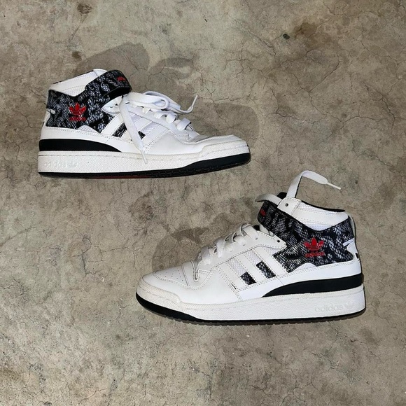 Adidas Forum Mid Sneakers Snakeskin Black and White - Picture 2 of 8